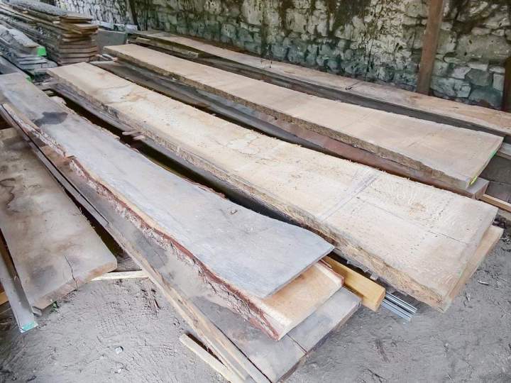 Matériaux de création de meubles à Juziers