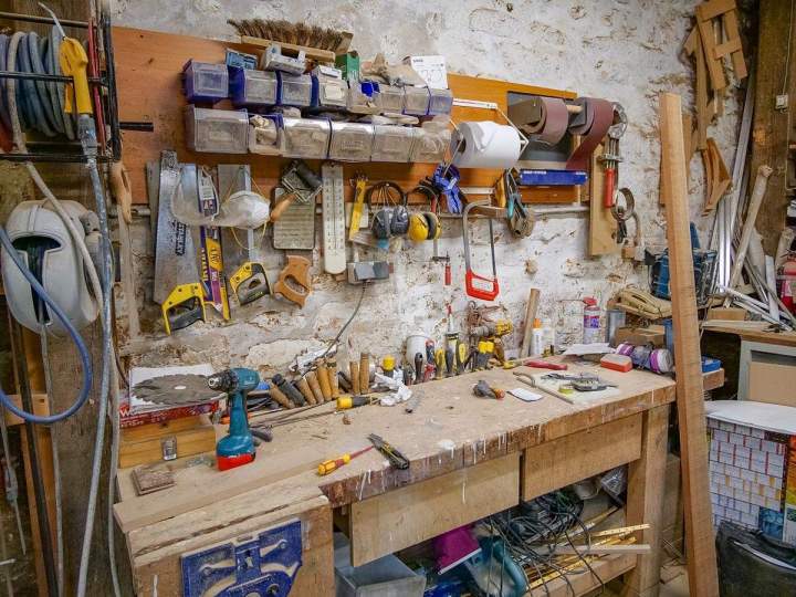 Atelier de création de meubles à Juziers